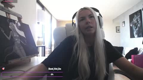 stage Kylie Sinner  brand CLITBAIT online show from May 23, 7:34 pm
