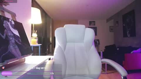 stage Kylie Sinner  brand CLITBAIT online show from May 16, 12:02 am