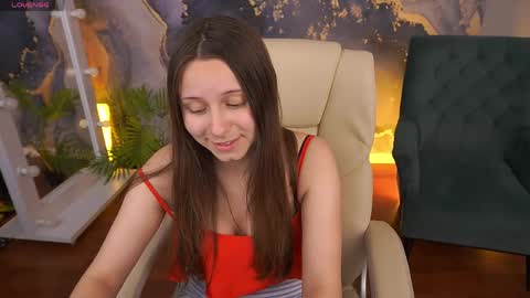 tinynataliee online show from May 20, 12:46 pm