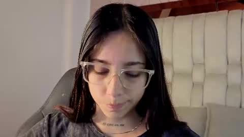  tiny  online show from June 18, 3:52 am