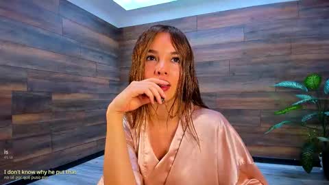 Instagram  tinyw0nder online show from January 8, 4:11 pm