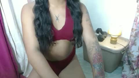 Snapshot of tira_10 chatting on October 29, 10:01 pm tira online show from October 29, 10:01 pm