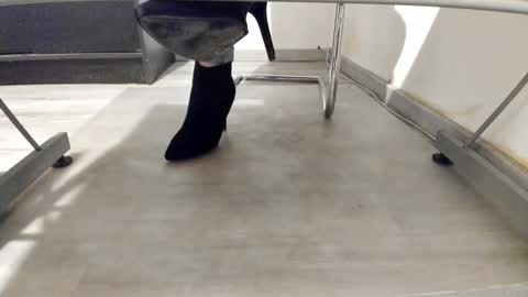 Anna online show from March 26, 4:14 am