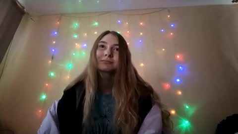 Hi Im Carry 18 years old online show from December 19, 8:06 am