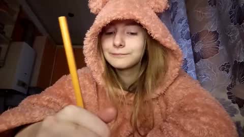 Hi Im Carry 18 years old online show from January 9, 6:29 am