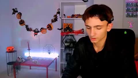 Snapshot of tobi_yours chatting on October 26, 8:37 pm Tobi online show from October 26, 8:37 pm