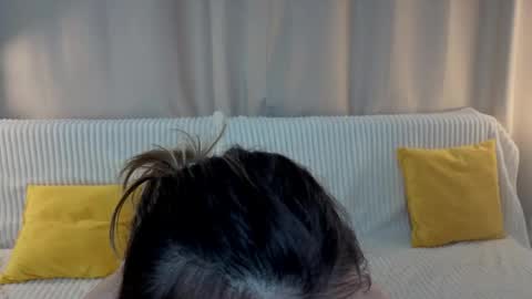 Lin online show from April 11, 7:45 am