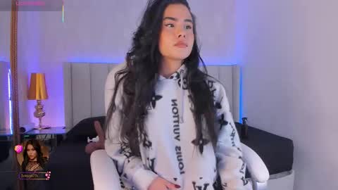    online show from January 5, 10:35 pm