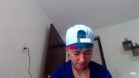Blue online show from December 2, 3:34 pm