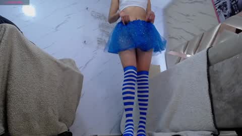 leyla  online show from December 19, 3:18 am