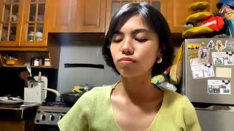 Mila online show from May 26, 5:18 am