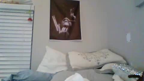 Honeys Snow Bunny online show from March 8, 6:17 am