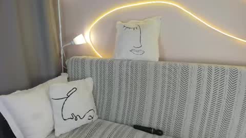 Lisa online show from May 13, 8:25 pm