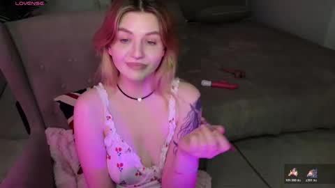 Tonya online show from May 7, 2:05 am