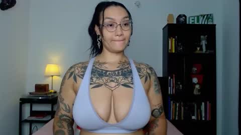 toothyy online show from May 17, 10:31 pm