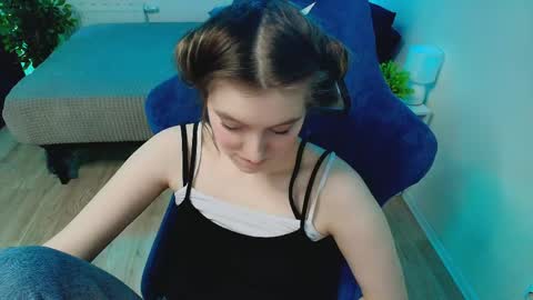 topcranberry online show from May 15, 1:33 am