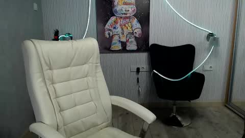 tori_blond online show from December 14, 8:23 am