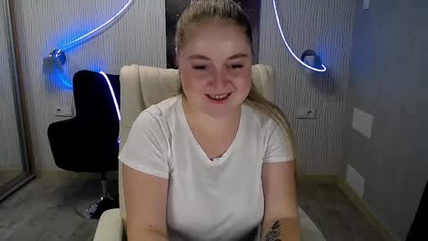 tori_blond online show from December 2, 12:28 pm