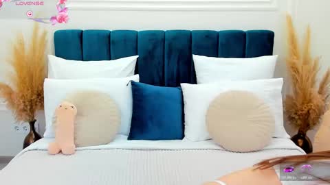 Tori online show from March 16, 1:15 pm