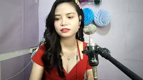 Emma online show from May 26, 1:54 pm