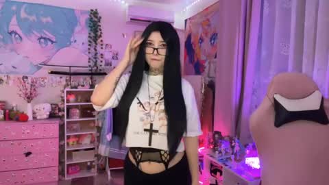 Lina online show from April 21, 7:10 pm