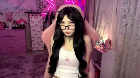 Lina online show from April 29, 4:09 pm