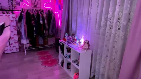 Lina online show from April 30, 8:57 pm