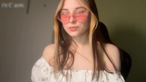 touch_and_run online show from April 7, 3:25 pm