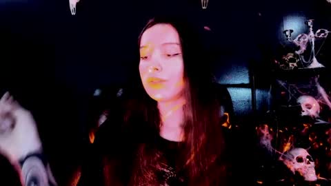 toxicdomme online show from May 22, 6:06 pm