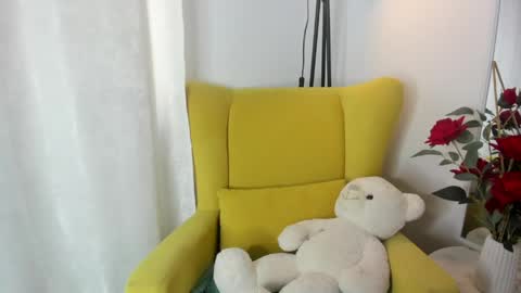 tracy_aww online show from May 19, 9:16 am