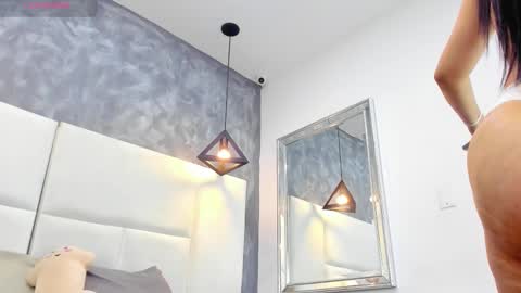 Tracy Wright online show from March 4, 9:32 pm