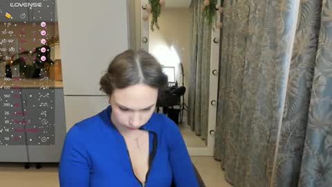 Snapshot of traneba chatting on February 1, 5:49 am Kate online show from February 1, 5:49 am