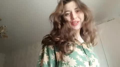 Bella online show from April 24, 12:30 pm