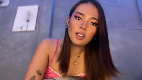 trexie_fucks15 online show from May 25, 5:45 pm