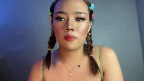 trexie_fucks15 online show from May 20, 10:18 pm