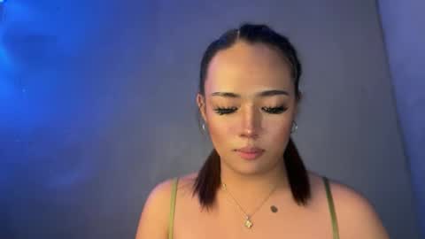 trexie_fucks15 online show from May 21, 10:30 pm