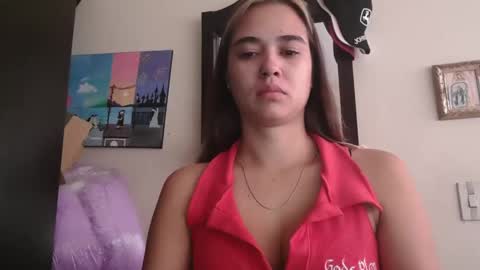 triana_bell online show from April 5, 5:01 pm