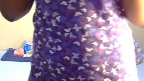 trina_z online show from June 18, 9:14 am