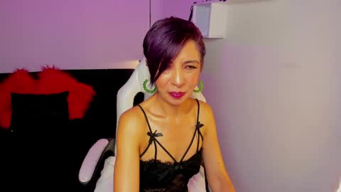 trinityy__ online show from April 7, 7:49 pm