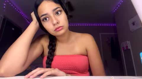 tristianmarie online show from June 7, 1:23 am
