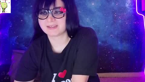 trixiedoescamcam online show from May 6, 5:28 pm