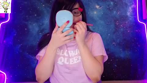 trixiedoescamcam online show from May 20, 5:10 pm