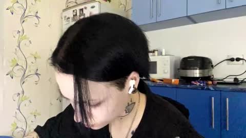Erica Lac online show from October 4, 8:24 pm