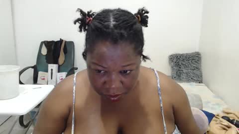 Snapshot of truebella30 chatting on January 21, 2:43 am TrueBella30 online show from January 21, 2:43 am