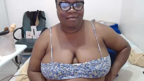 Snapshot of truebella30 chatting on January 27, 6:52 am TrueBella30 online show from January 27, 6:52 am