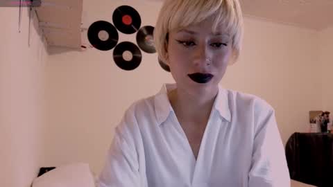 Cait online show from November 6, 4:40 am