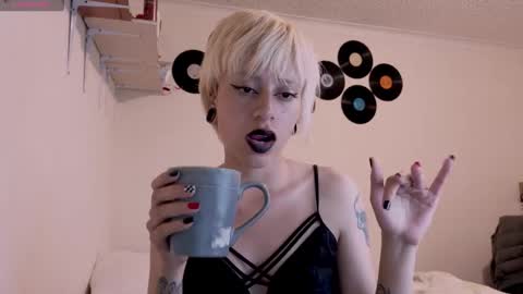 Cait online show from October 24, 4:52 am