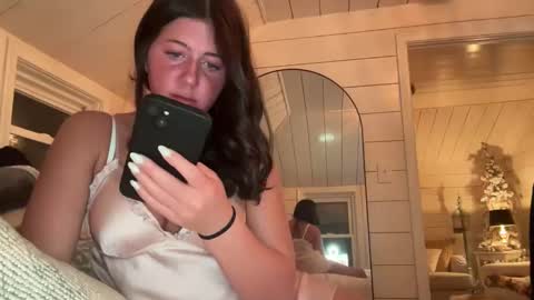 ttmarieee online show from November 25, 4:58 am