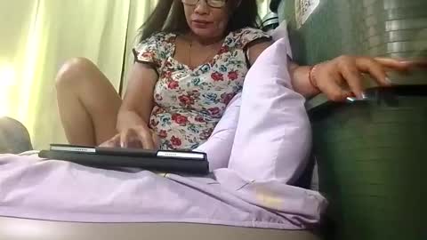 Mae online show from November 2, 12:14 am