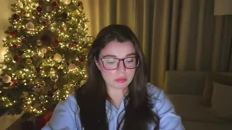 Ariana online show from December 20, 9:30 pm